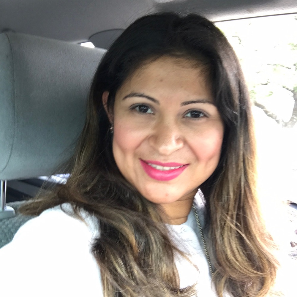 Meet your Posher, Xiomara